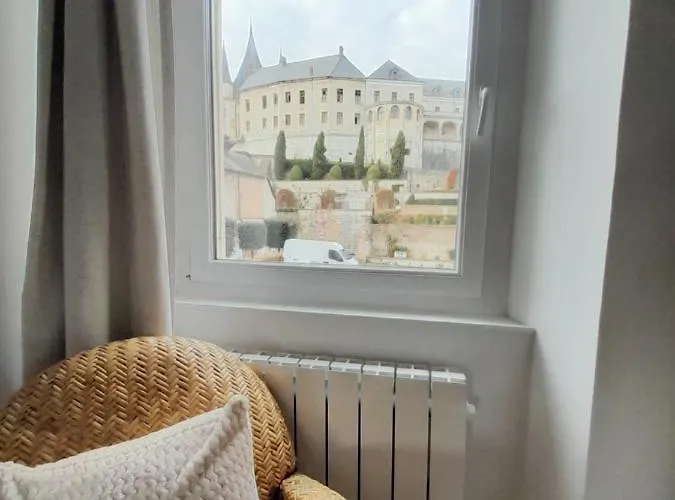 Cote Chateau Apartment